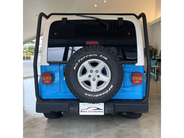 Jeep Wrangler 6