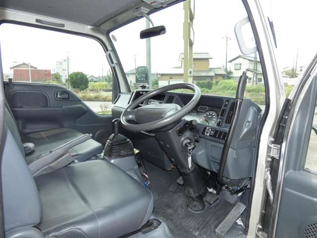 Isuzu Elf 12