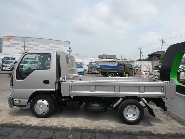 Isuzu Elf 10