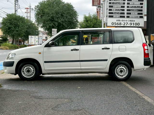 Toyota Succeed Van 11