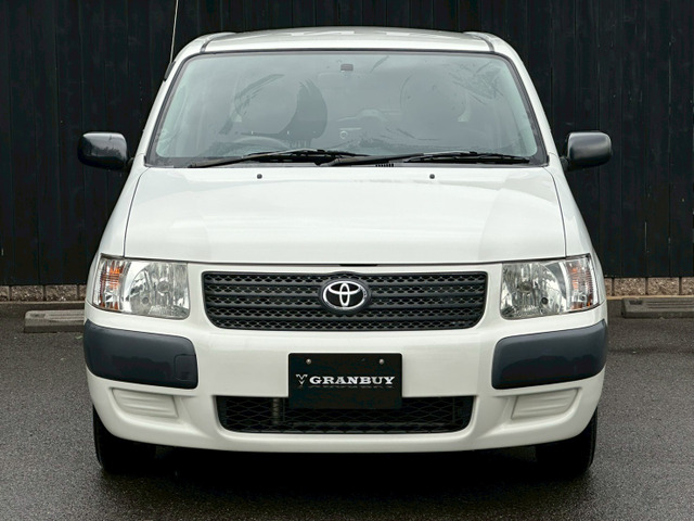 Toyota Succeed Van 10