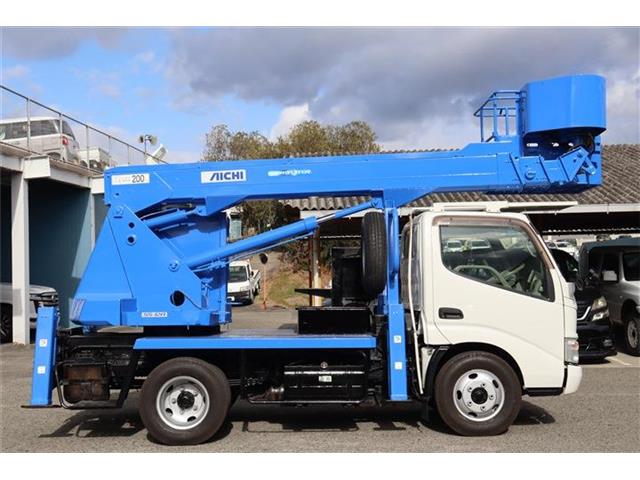 Hino Dutro 5