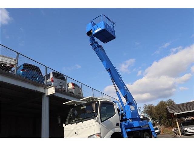 Hino Dutro 7