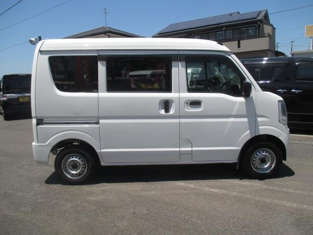 Nissan NV100 Clipper 9