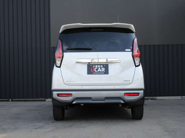 Mitsubishi eK X 9