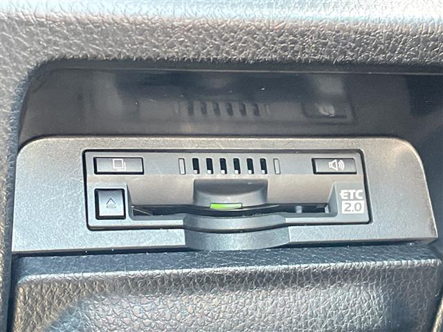 Toyota Voxy 10