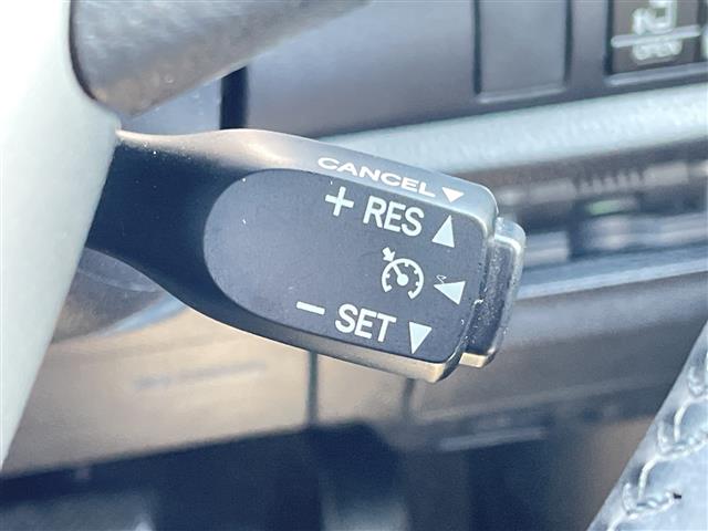 Toyota Voxy 11