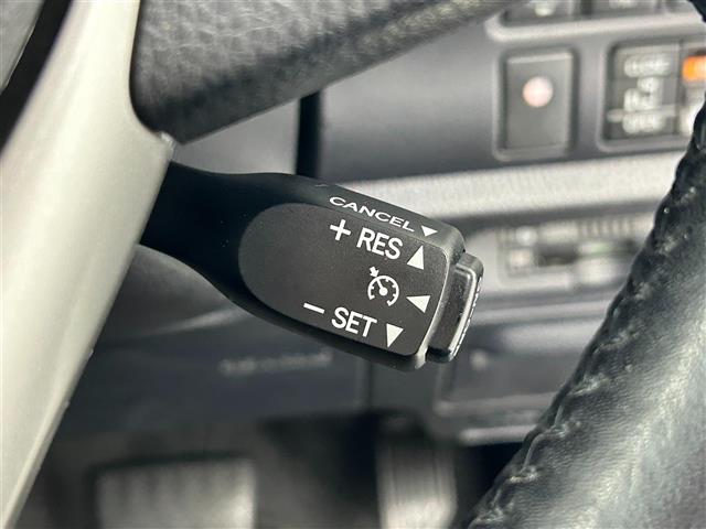 Toyota Esquire 9