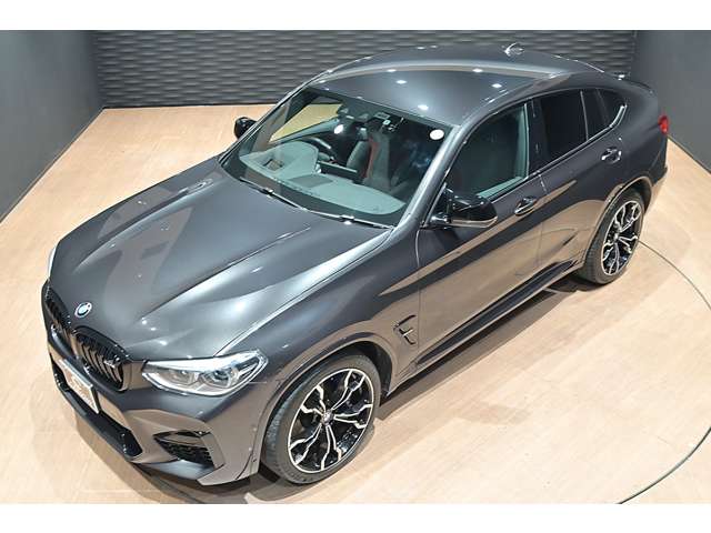 BMW X4 M 8