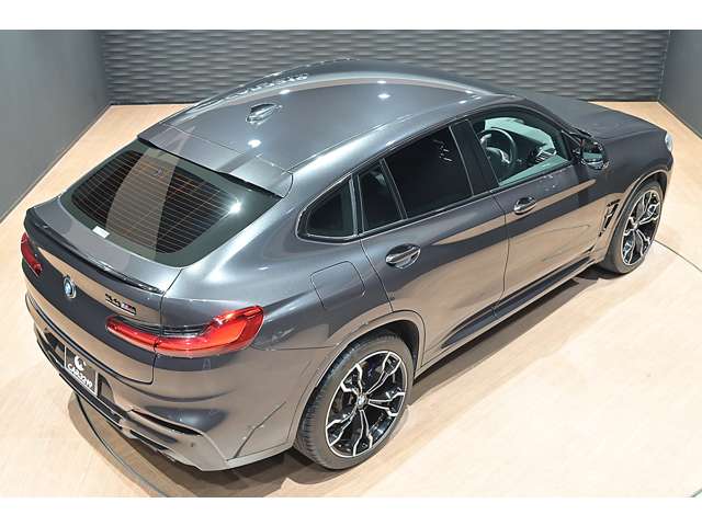BMW X4 M 9