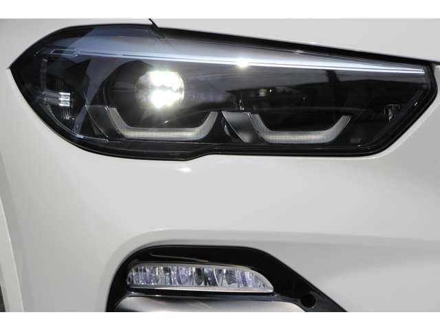 BMW X5 8