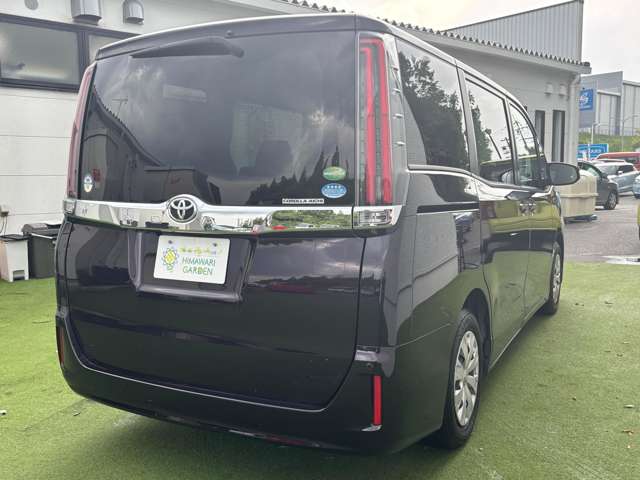 Toyota Noah 9