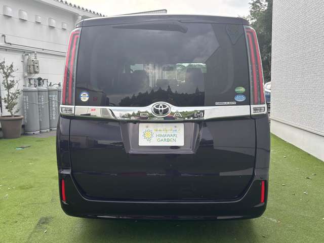 Toyota Noah 10