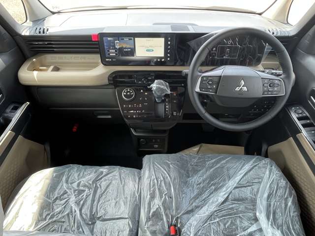Mitsubishi Delica Mini 11