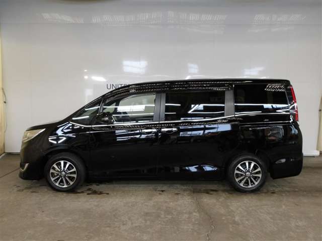 Toyota Esquire 2
