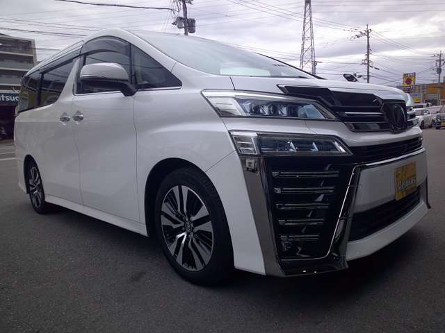 Toyota Vellfire 5