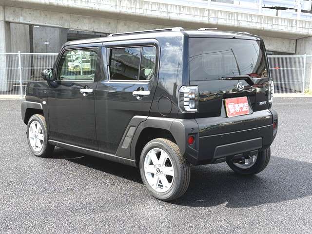 Daihatsu Taft 9