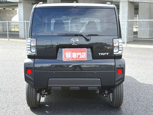 Daihatsu Taft 10