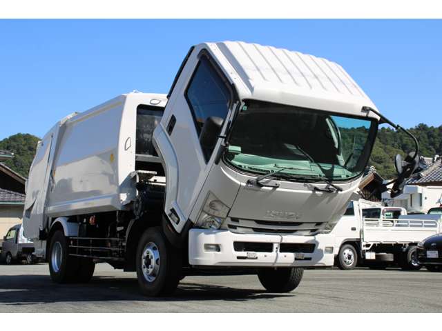 Isuzu Forward 11