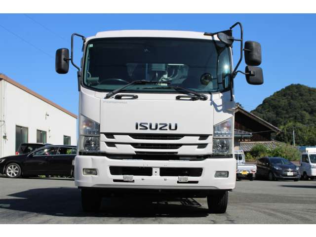 Isuzu Forward 2