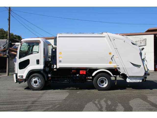 Isuzu Forward 4