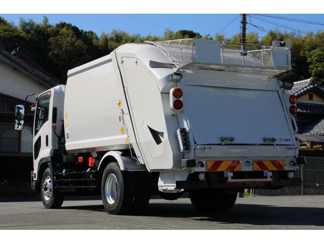 Isuzu Forward 6