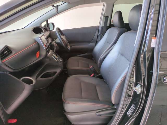 Toyota Sienta 9