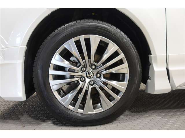 Toyota Harrier 8