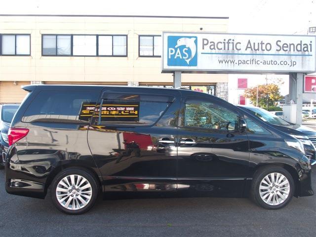 Toyota Alphard 4