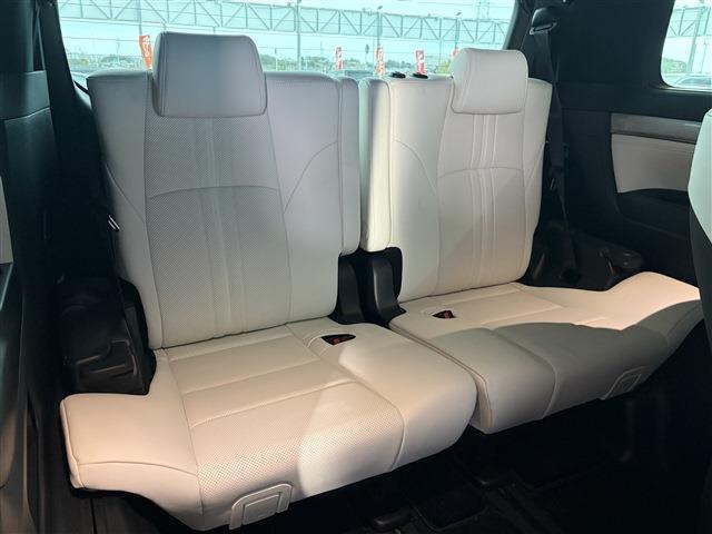 Toyota Alphard 9