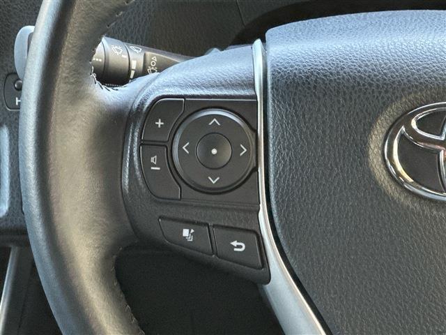 Toyota Voxy 9