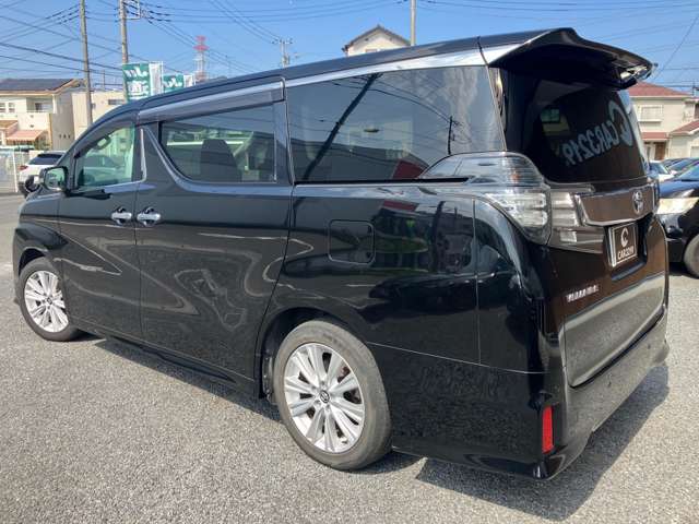 Toyota Vellfire 10