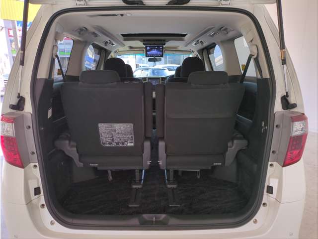 Toyota Alphard 11