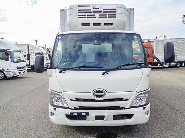 Hino Dutro 3