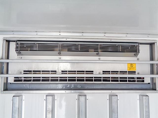 Hino Dutro 8