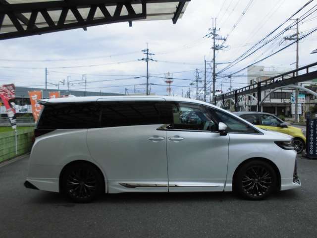 Toyota Vellfire 5