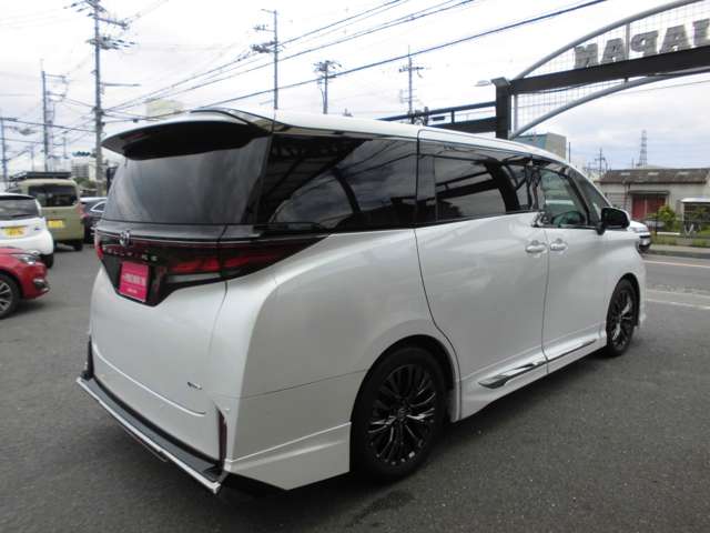 Toyota Vellfire 7