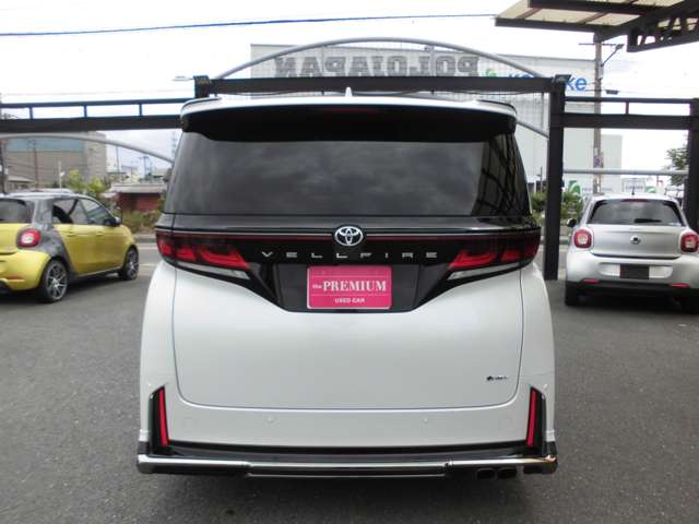 Toyota Vellfire 8