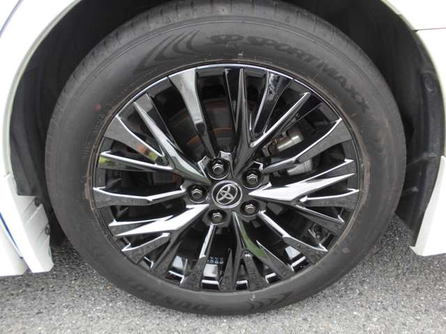 Toyota Vellfire 10