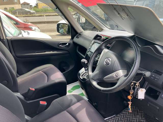 Nissan Serena 5