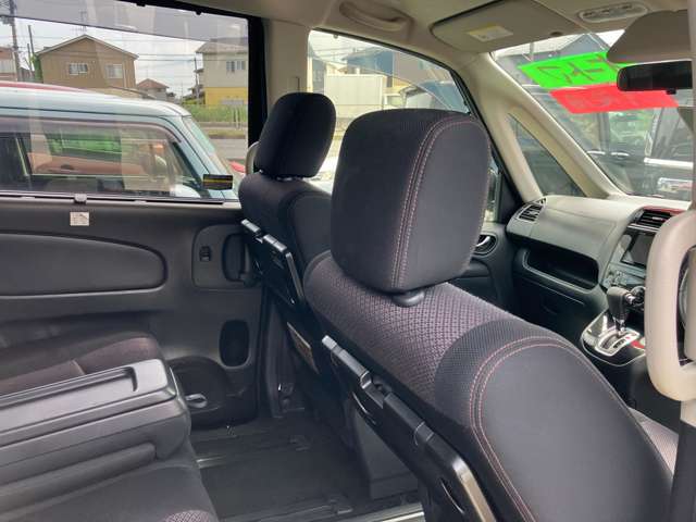 Nissan Serena 8