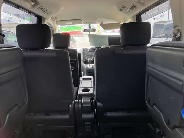 Nissan Serena 10