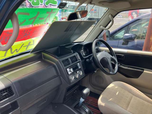 Mitsubishi Pajero Mini 12