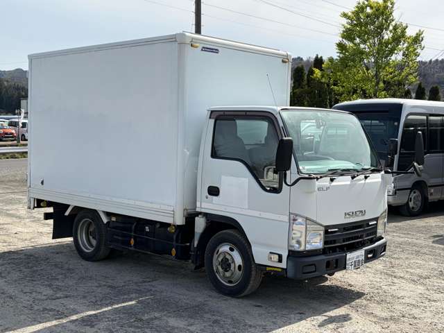 Isuzu Elf 3