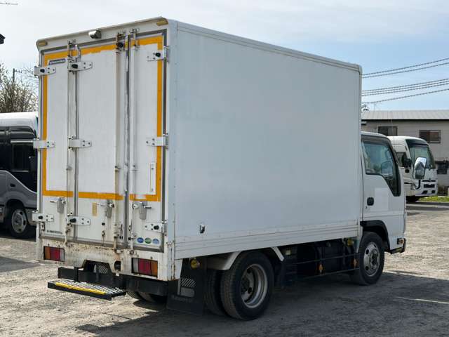 Isuzu Elf 5
