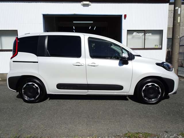 Toyota Sienta 6