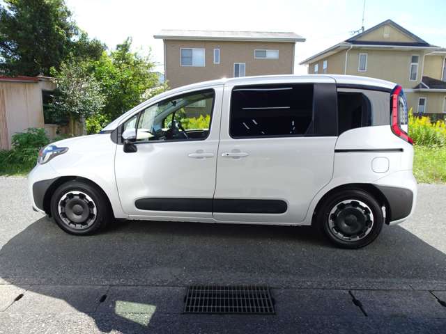 Toyota Sienta 9