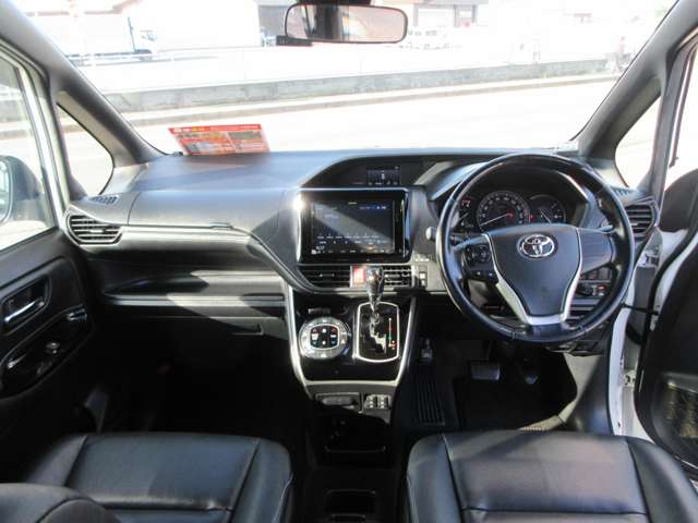 Toyota Esquire 8