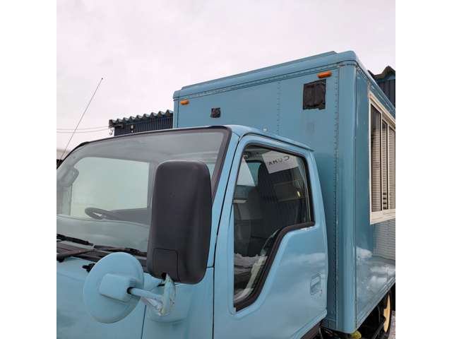 Isuzu Elf 11