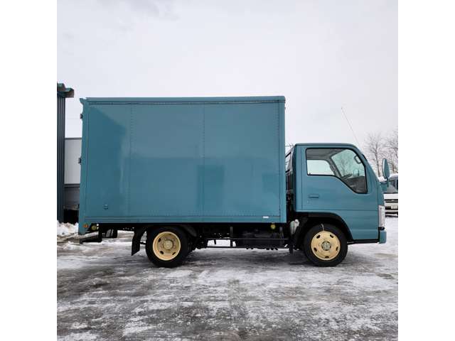 Isuzu Elf 7
